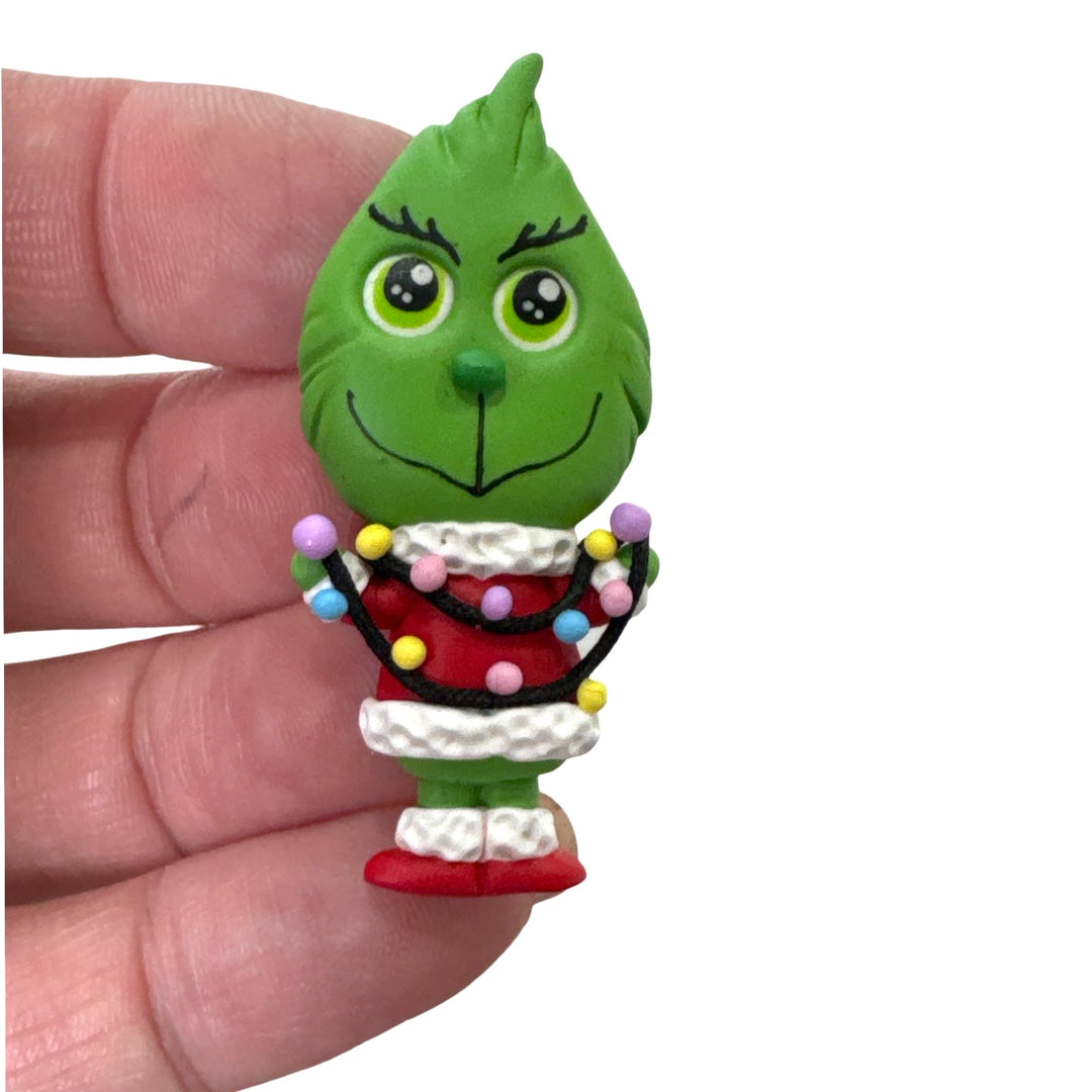 Grinch with String Lights Bow Clay