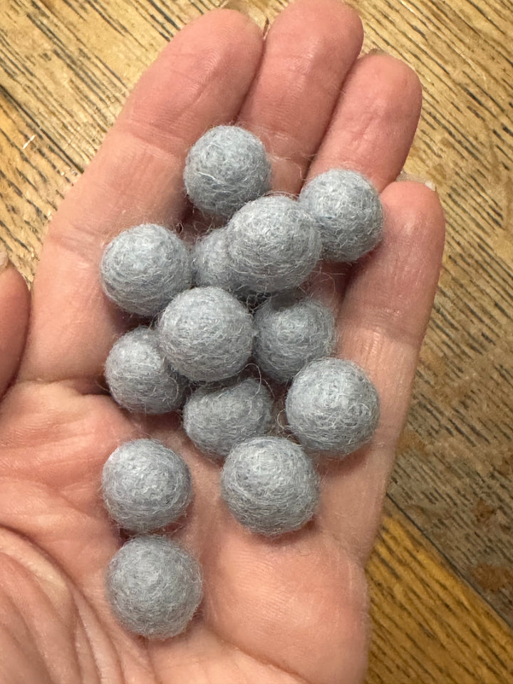 100% Wool Felt Balls 1cm 3/8” ~ Pale Grey