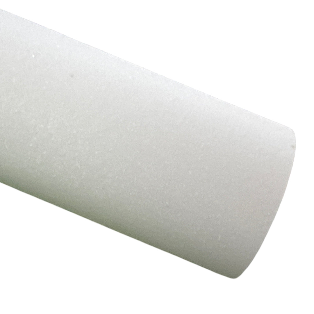 Feuille de tissu blanche à fines paillettes