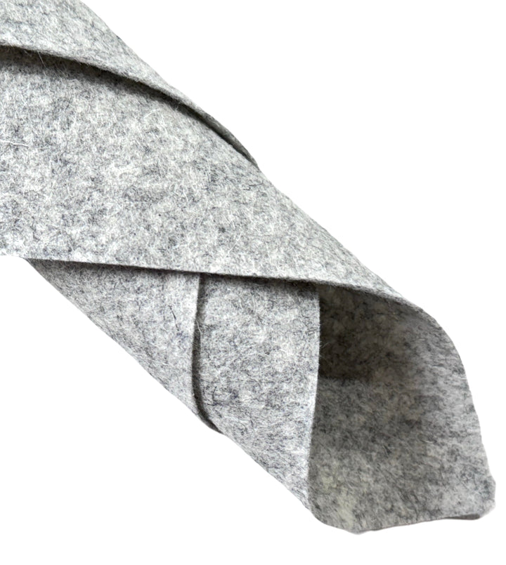 Feutre de laine mérinos gris moyen chiné de 1 mm, feuille de 8 x 11 po - No. G1-6
