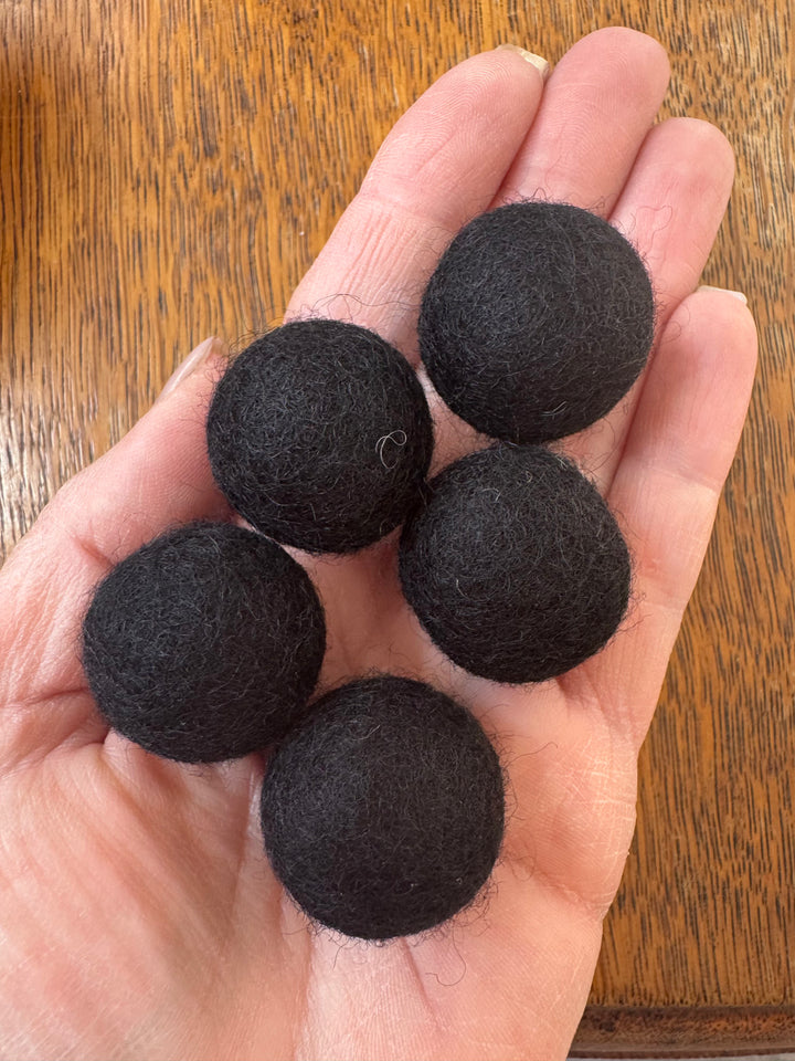 100% Wool Felt Balls 2cm 3/4” ~ Black