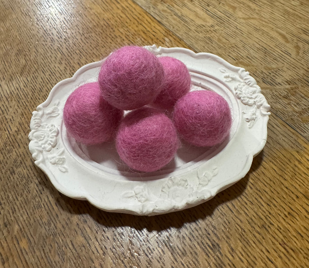 100% Wool Felt Balls 2cm 3/4” ~ Lilac Rouge