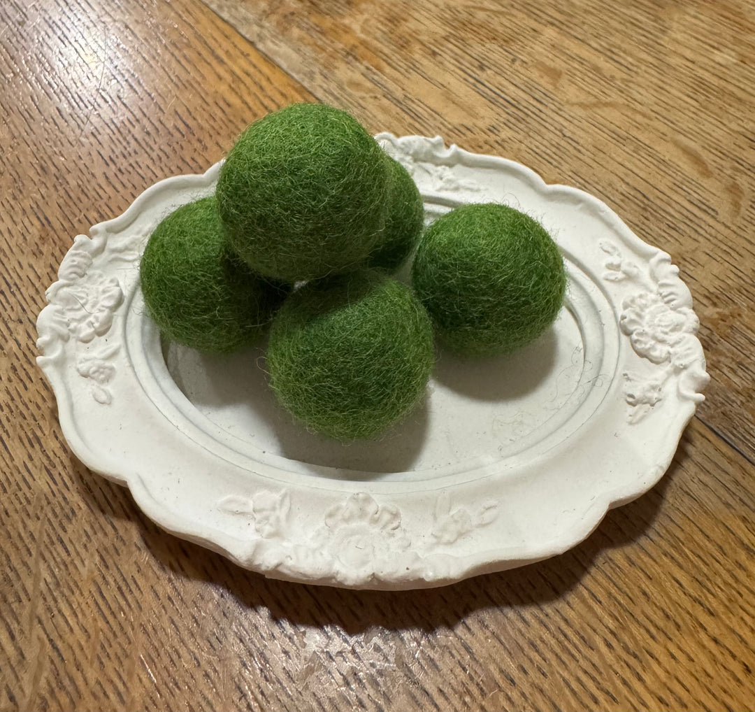 100% Wool Felt Balls 2cm 3/4” ~ Lawn