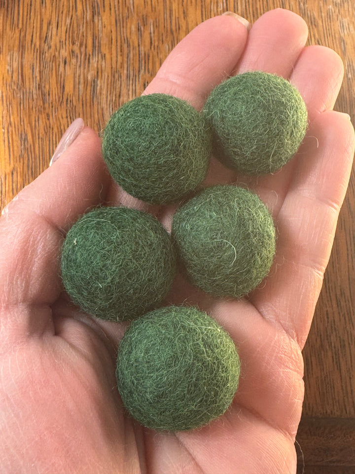 100% Wool Felt Balls 2cm 3/4” ~ Hunter Green