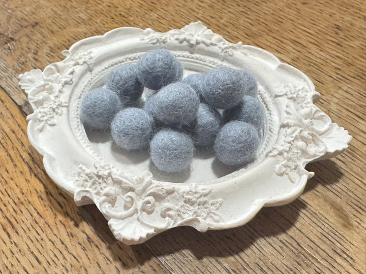 100% Wool Felt Balls 1cm 3/8” ~ Pale Grey