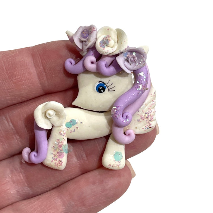 Argile à nœud licorne lilas