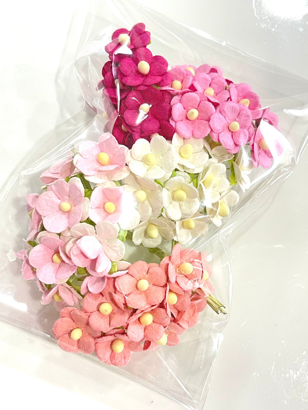 PRÉCOMMANDE Roses mélangées 15 mm Fleurs en cœur Fleurs en papier de mûrier - Paquet de 50 en vrac