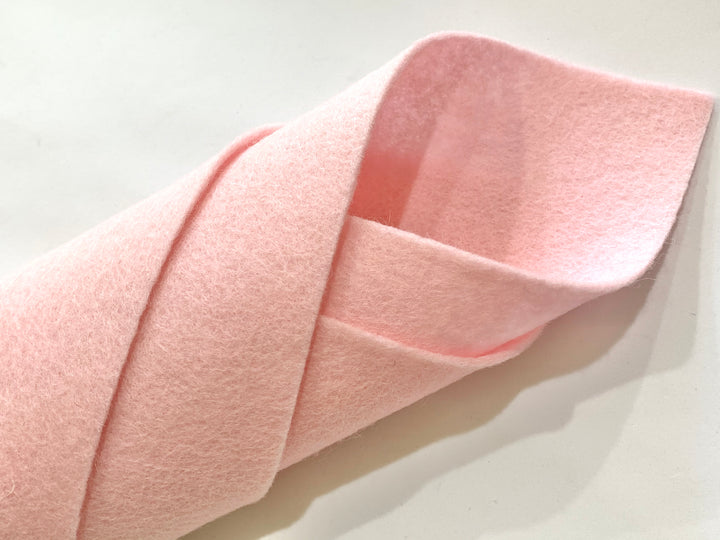 Feuille de Feutre de Laine Mérinos Kiss Rose Pastel 1mm 20 x 30cm