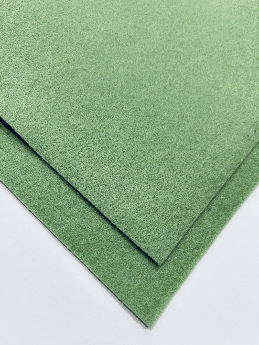 Feutre de laine mérinos vert pastel doux de 1 mm - N° 68 - Feutre de laine pure - Feutre 100 % laine au mètre ou en feuille