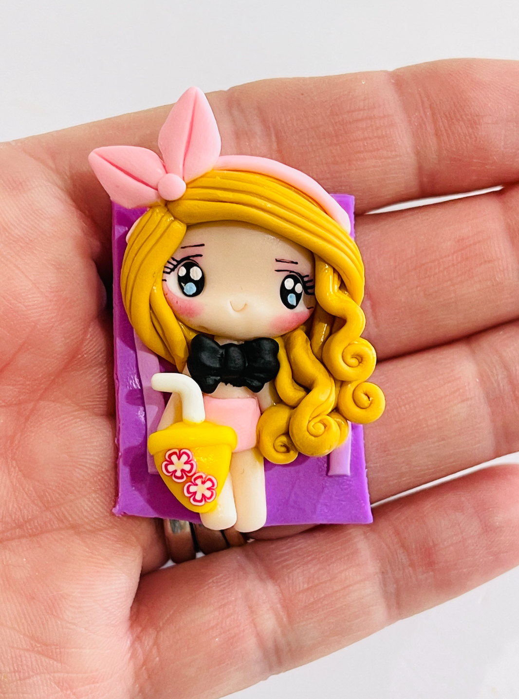 Beach Girl Bow Clay
