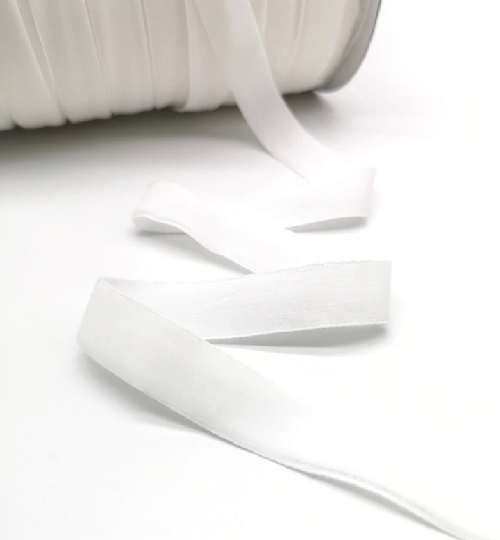 Ruban de velours - 15mm ou 25mm - Blanc - 5 yards