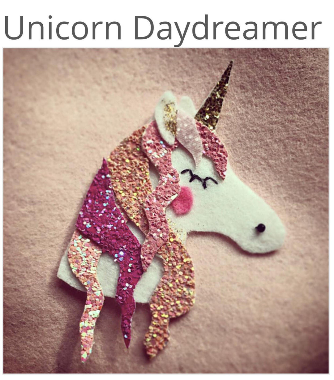 Modèle en plastique à paillettes Licorne Daydreamer