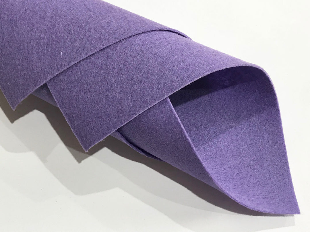 Feutre de laine mérinos violet chiné de 1 mm, feuille de 8 x 11 po - n° 62