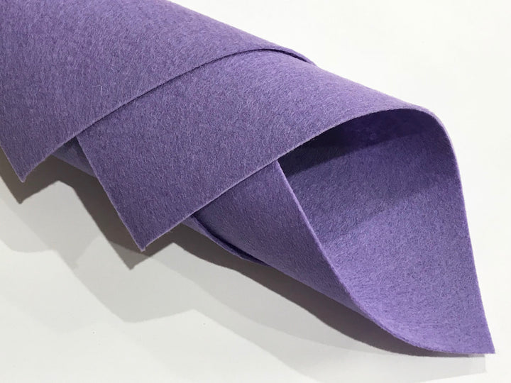 Feutre de laine mérinos violet chiné de 1 mm, feuille de 8 x 11 po - n° 62