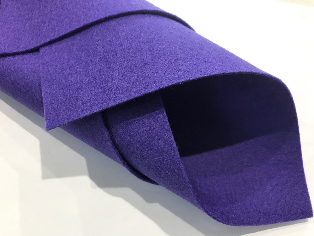 Feuille de feutre de laine mérinos violet iris de 1 mm, 8 x 11 pouces, n° 61