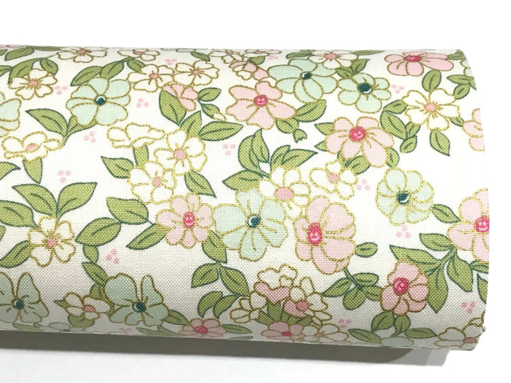 Menthe et rose avec des feuilles de tissu à dos en feutre floral métallisé doré