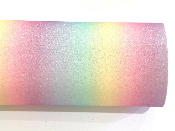 Tissu à fines paillettes arc-en-ciel pastel