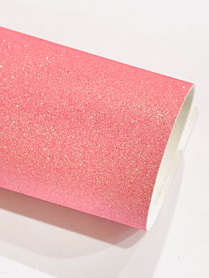 Cuir à fines paillettes sable rose fraise