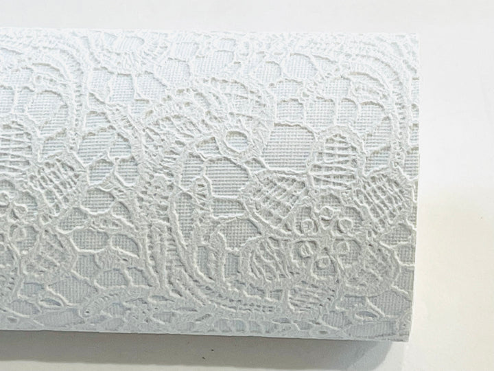 Feuille de similicuir gaufré en dentelle Gelato bleu pâle