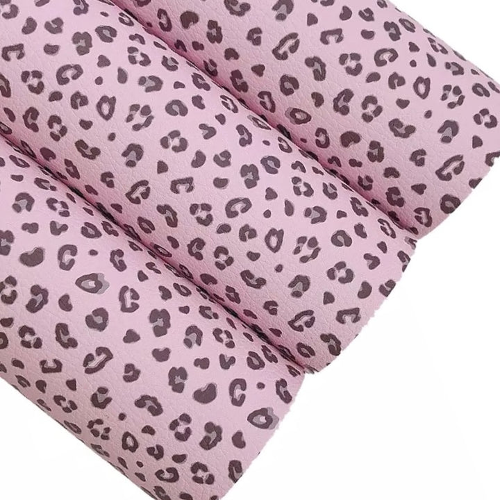 Drap en similicuir à imprimé léopard rose