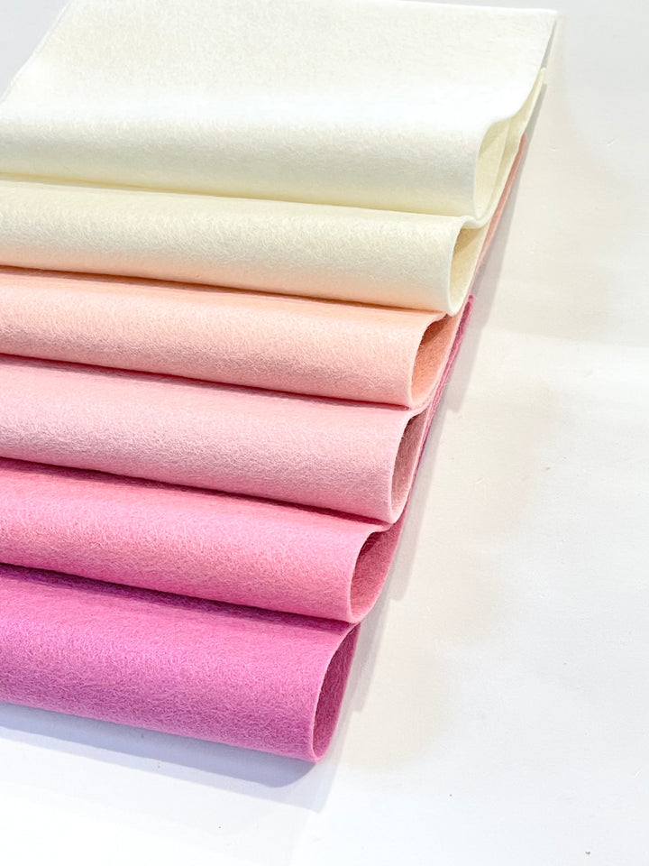 Nuances de rose en feutre de laine mérinos