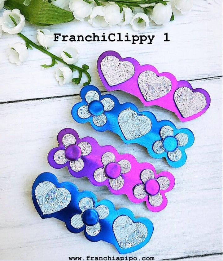 Modèle FranchiClippy - Trace et coupe à la main avec des ciseaux