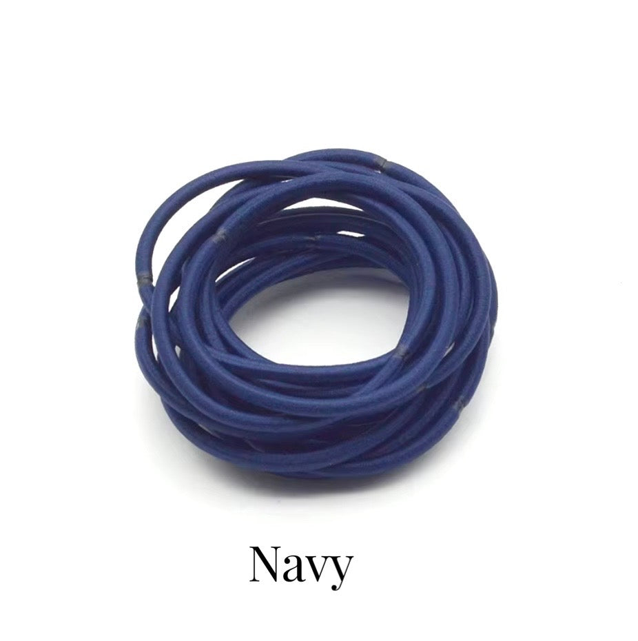 Élastiques fins pour cheveux. 