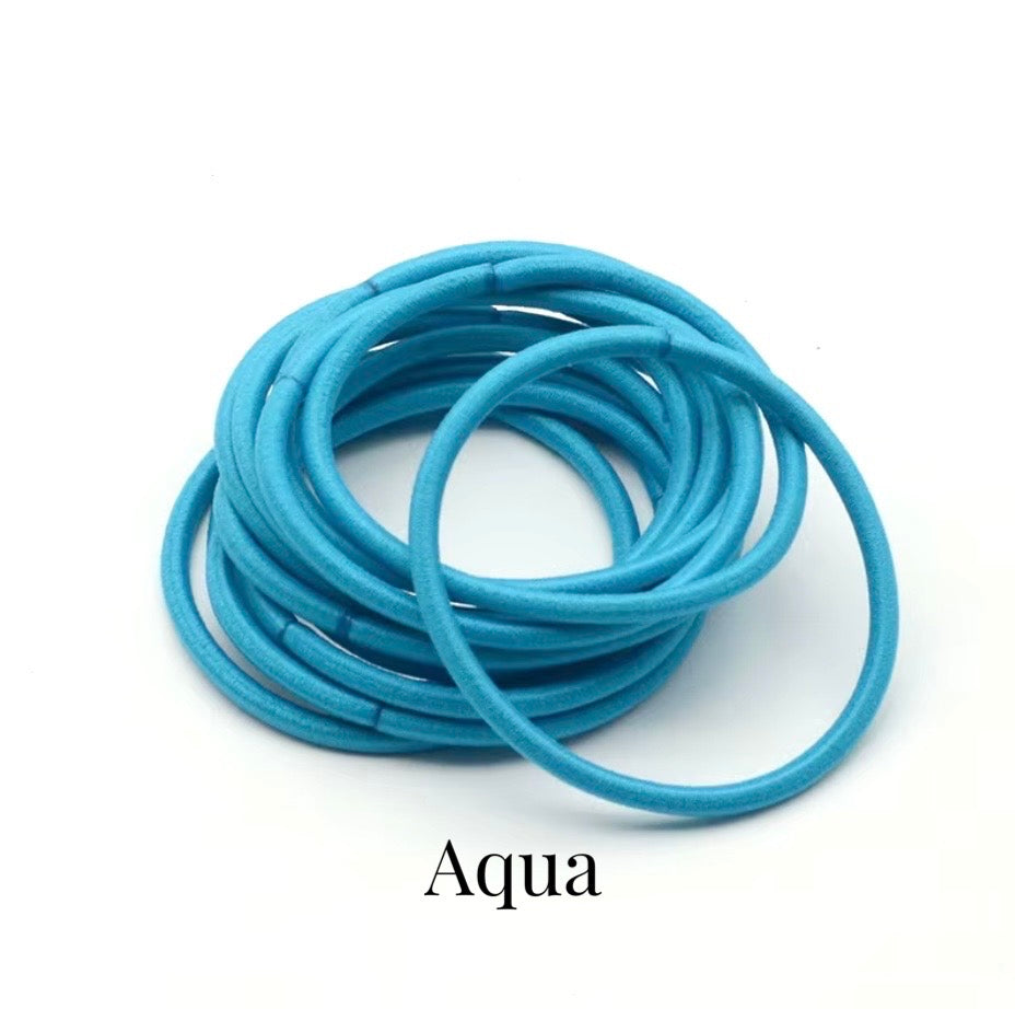 Élastiques fins pour cheveux. 