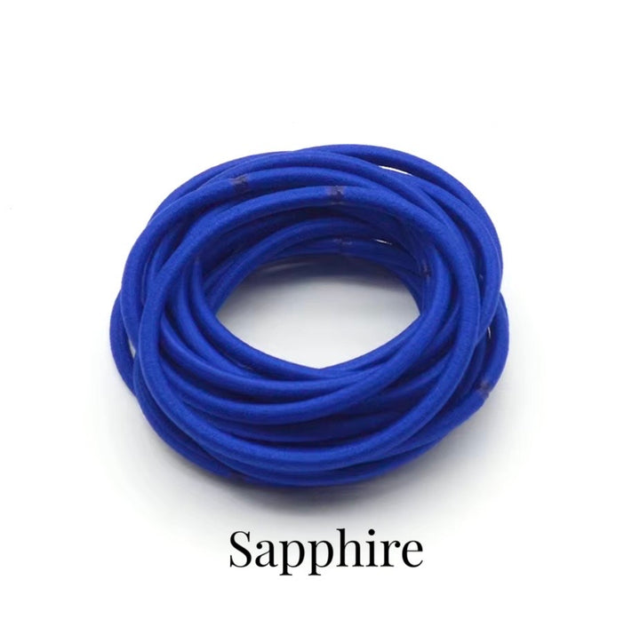 Élastiques fins pour cheveux. 