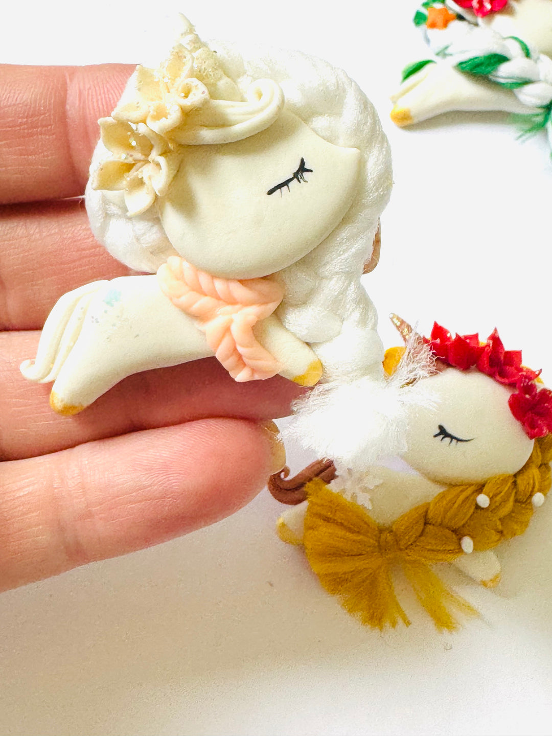 Christmas Unicorn Bow Clays