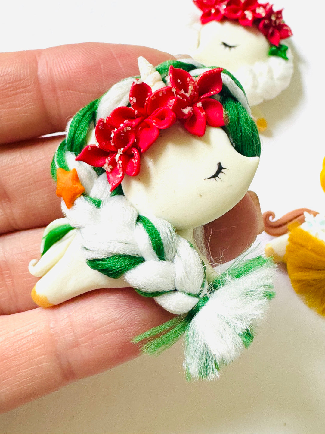 Christmas Unicorn Bow Clays