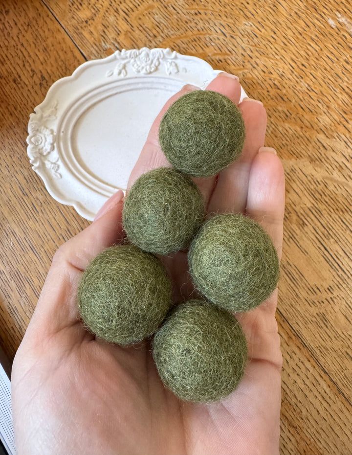 100% Wool Felt Balls 2cm 3/4” ~ Army Green