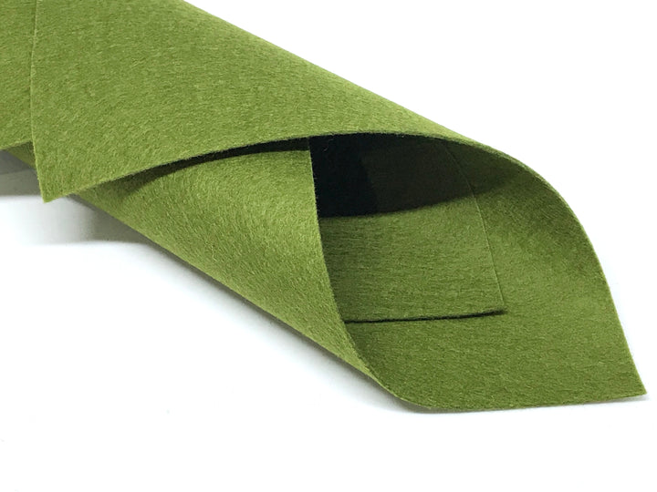 Feuille A4 en feutre de laine mérinos vert cornichon de 1 mm - N° 14