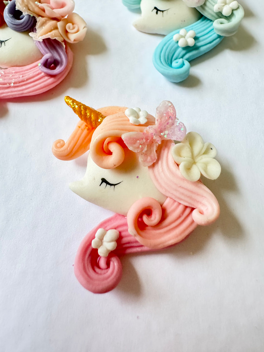 Cameo Unicorn Bow Clays