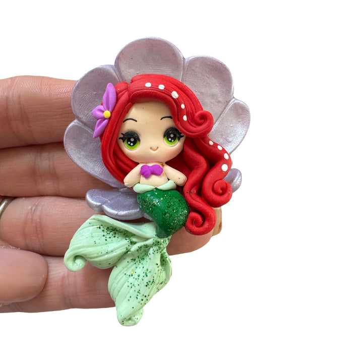Ariel in Clam Shell Bow Clay