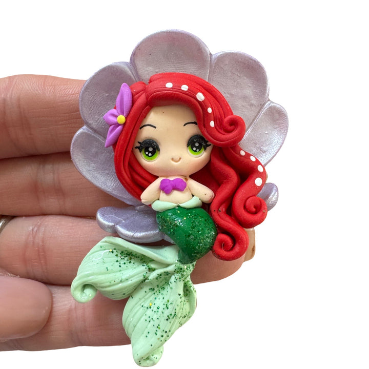 Ariel in Clam Shell Bow Clay