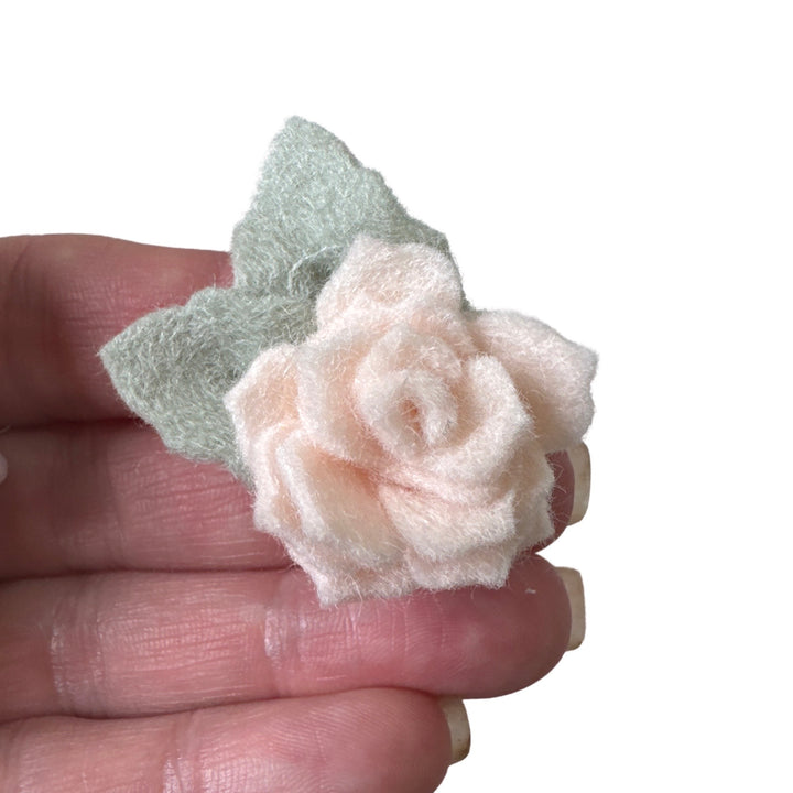 Felt Roses Kit in Soft Pinks ~  Die Cut Flower & Leaf Shapes