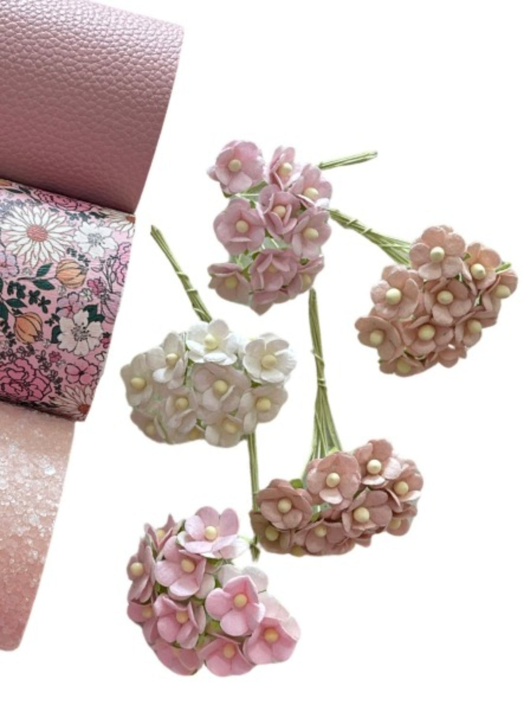 PRÉCOMMANDE Spring Pink Boho 15mm Sweetheart Blossoms Mulberry Paper Flowers - En vrac 50 nuances Pantone mélangées 