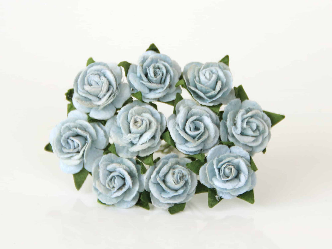 10 pièces / paquet de 100 en vrac - Fleurs en papier de mûrier - Roses à pétales arrondis de 1,5 cm - Bleu gris 
