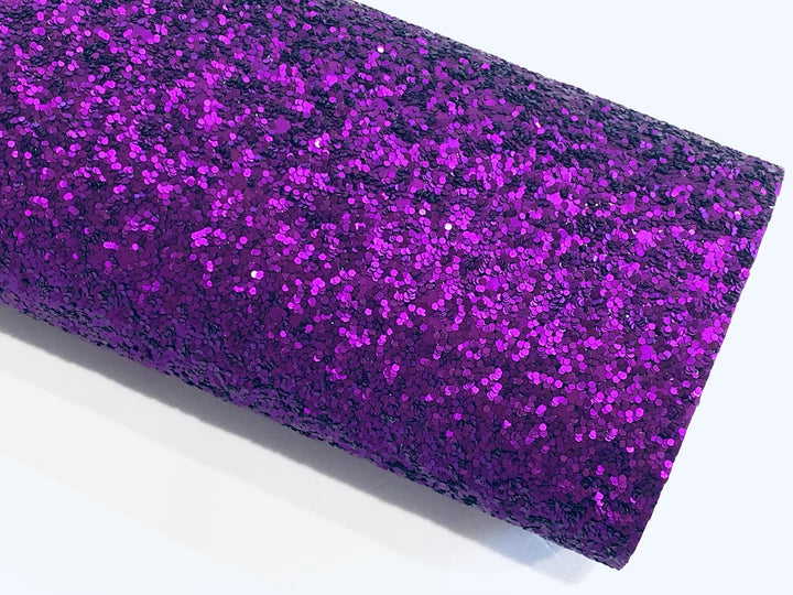 Feuille de tissu à grosses paillettes violet mat