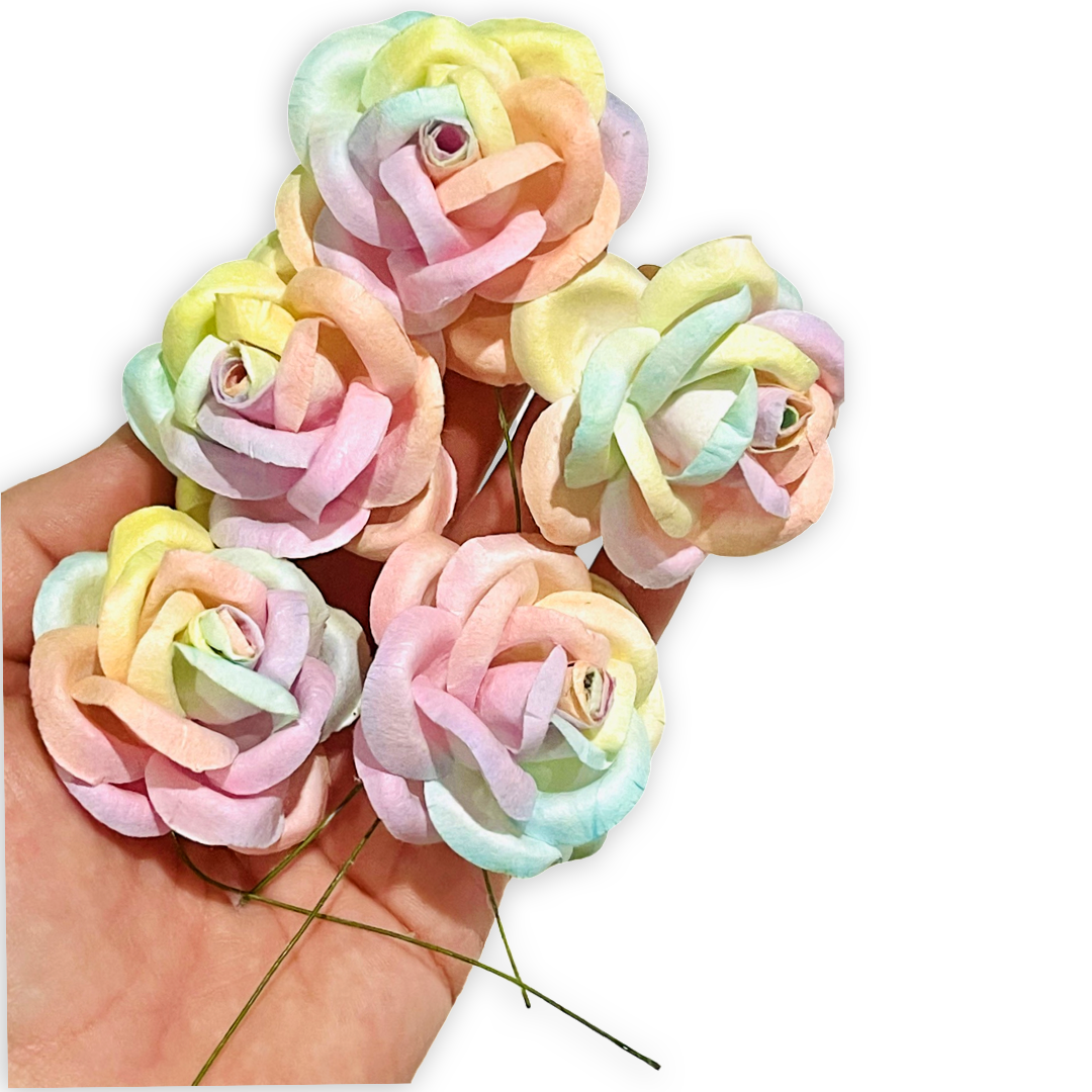 Roses à pétales arrondis arc-en-ciel pastel, fleurs en papier de mûrier, 5cm