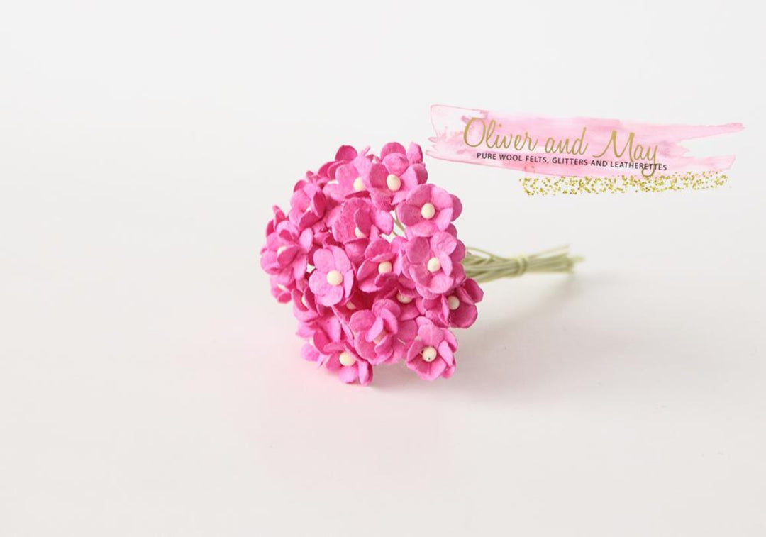 Paquet en vrac de 25/50 - Fleurs en papier de mûrier - Mini fleurs de cerisier de 1 cm - Rose bonbon 