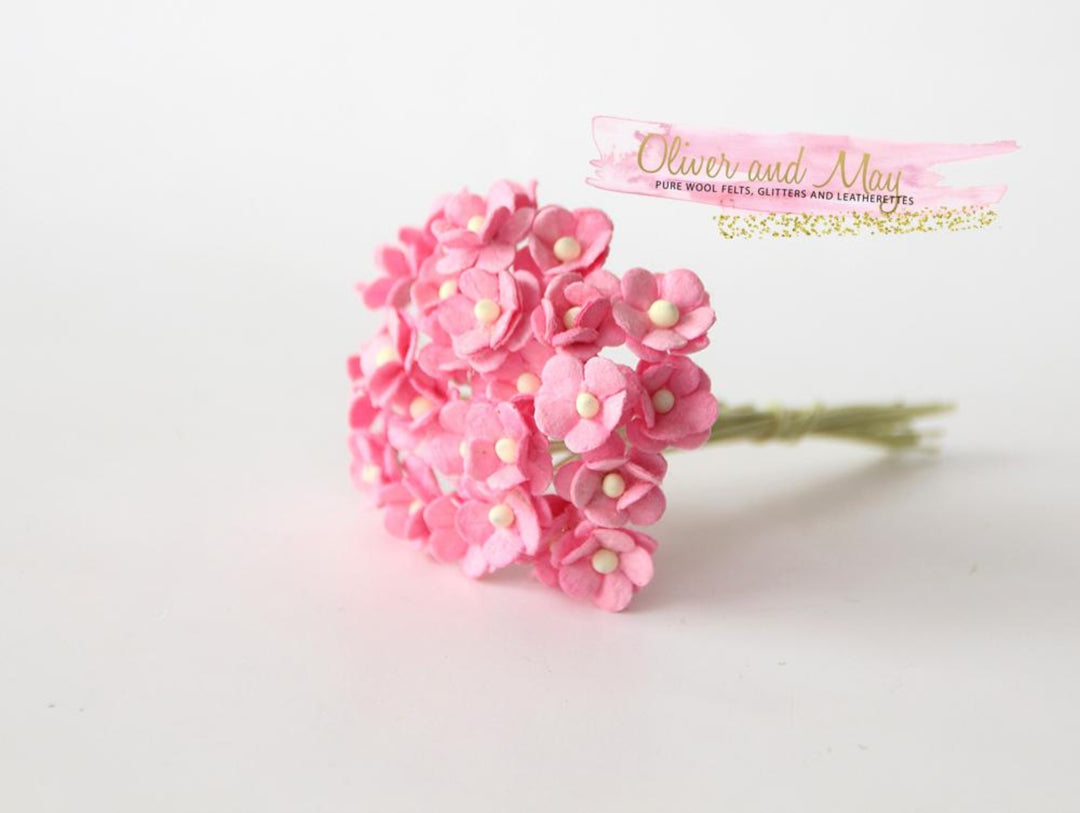 Paquet en vrac de 25/50 - Fleurs en papier de mûrier - Mini fleurs de cerisier de 1 cm - Rose 