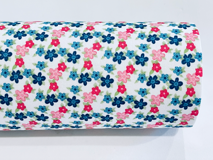 Winifred Rose Fabric Felt - Navy Bunny et Coordination Petite Floral - Stock limité