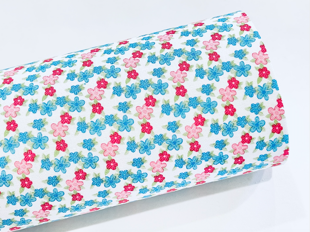 Winifred Rose Fabric Felt - Lapin bleu clair et Petite Floral coordonné - Stock limité
