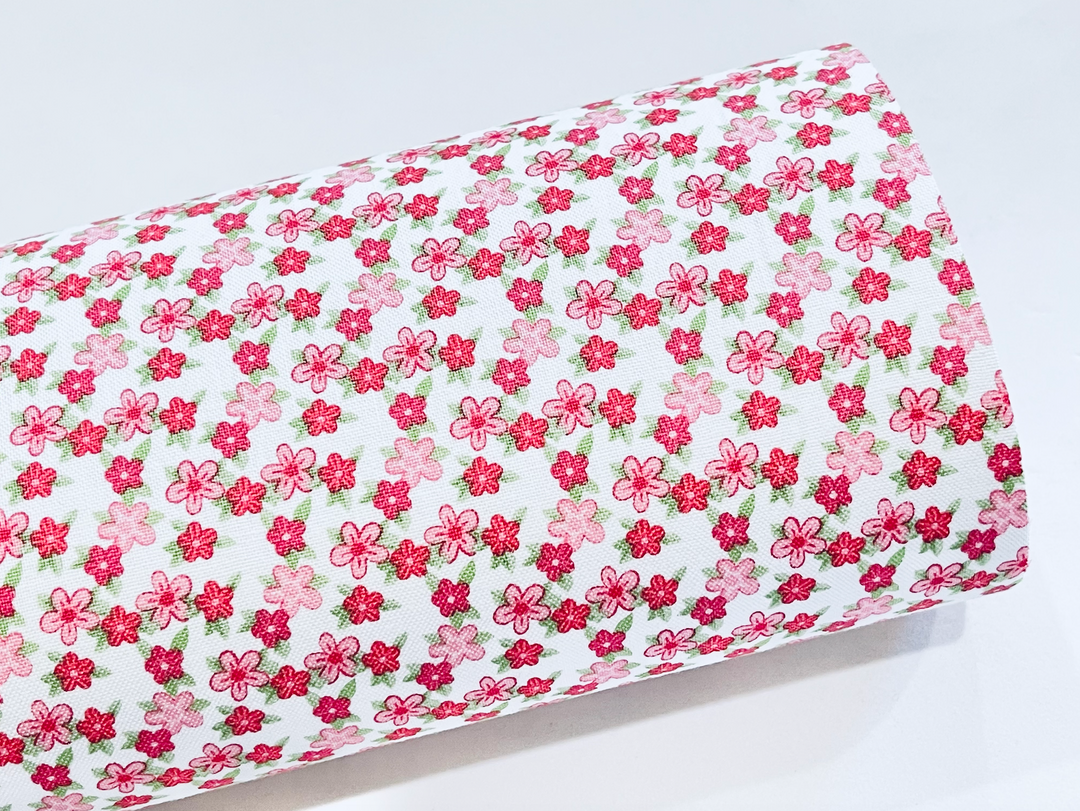 Winifred Rose Fabric Felt - Lapin rose et Petite Florale coordonnée - Stock limité