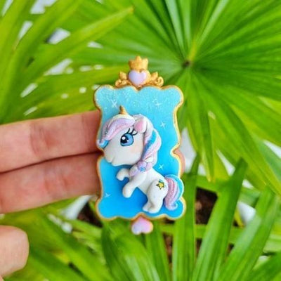 White Unicorn Pony Cameo - Luxe Maker Bow Clays