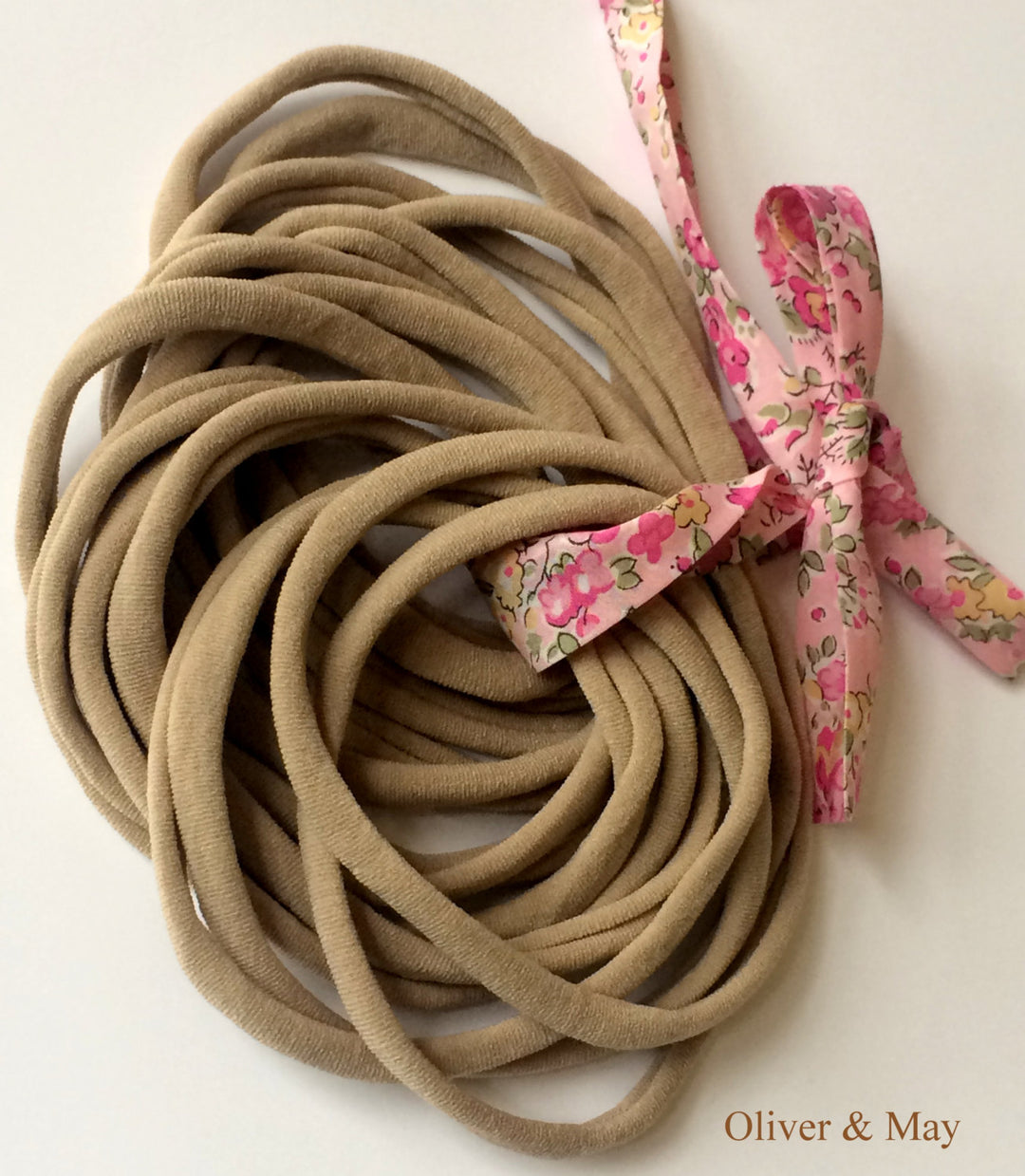 500 Pieces NUDE Thin Wholesale Nylon Elastic Stretch Newborn Baby Headbands -One Size Fits All 26cm  5-6 mm wide