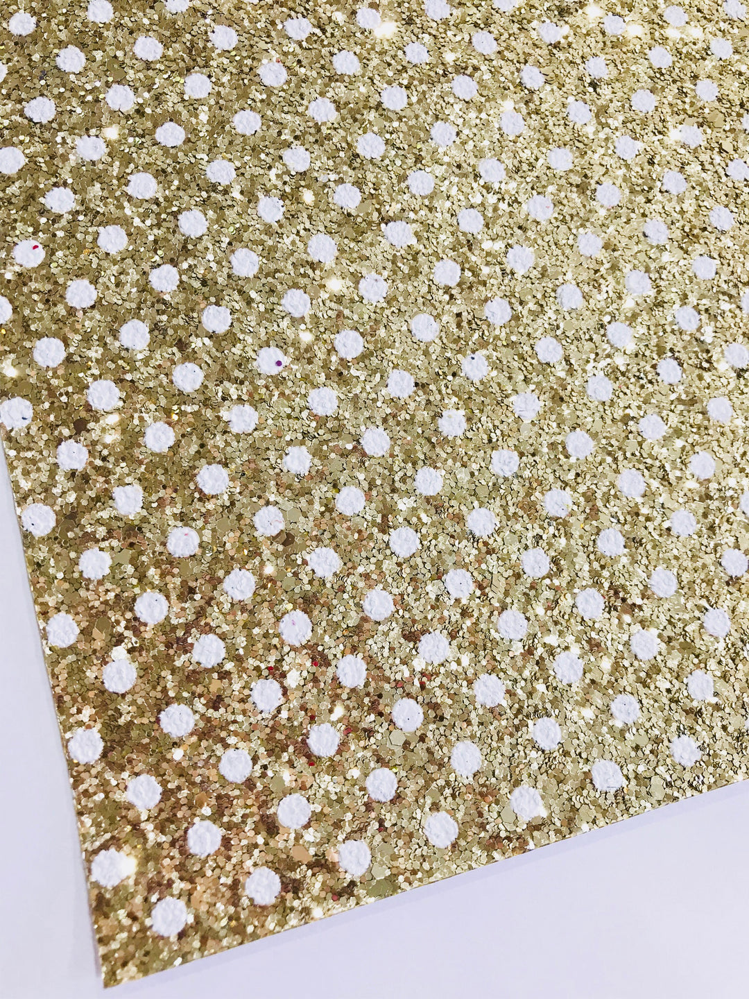 Feuille de tissu à pois dorés à paillettes avec points blancs – Or avec pois blancs