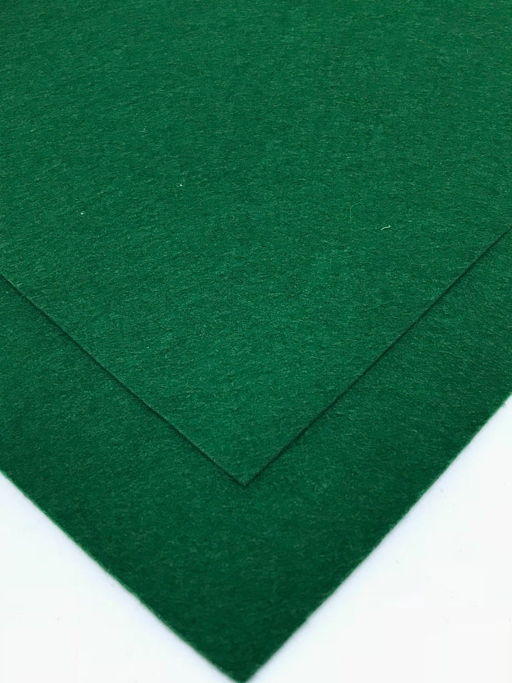 Feuille A4 de feutre de laine mérinos vert sacramentel de 1 mm - N° 48